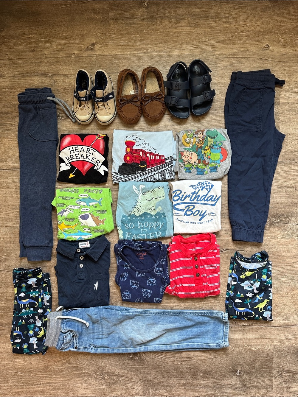 Boys 3T/4T/5T Clothing & Shoe Lot - Navy, Blue, Red, Green (17 Piece Lot)